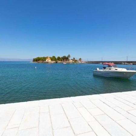 Aigli Guest House Gythio Buitenkant foto