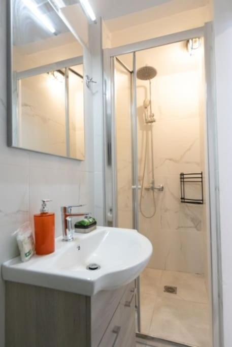 Aigli Guest House Gythio Buitenkant foto